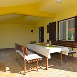 House Slavko 2297 Semesterbostad Grandici