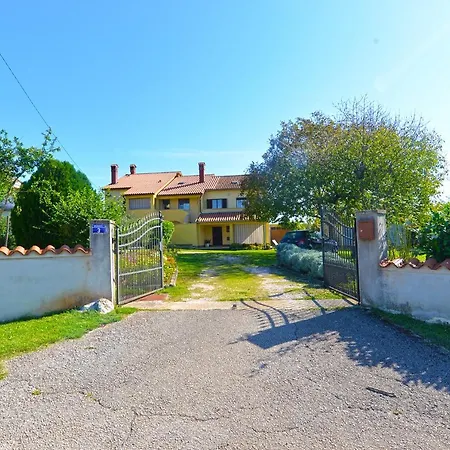 House Slavko 2297 Grandici